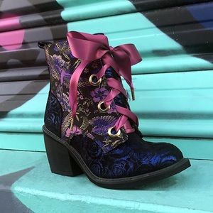 irregular choice quick getaway blue